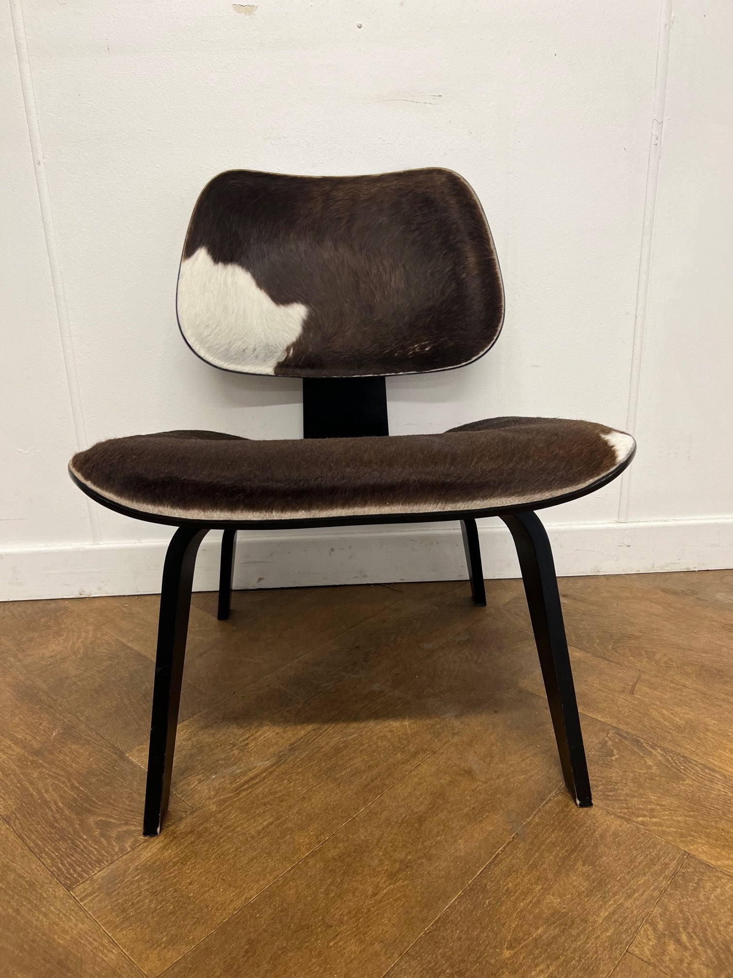 Cow Hide Eames Cowhide Chair Vintage Vitra Eames LCW Calf's Skin