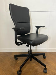 Used Steelcase Lets B Swivel Chair in Black Vinyl with Arms