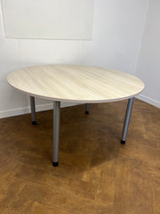 Used Steelcase Oak 1400mm Diameter 4 Legged Meeting Table