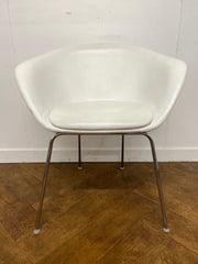 Used White Vinyl Tub Chair on 4 Chrome Legs