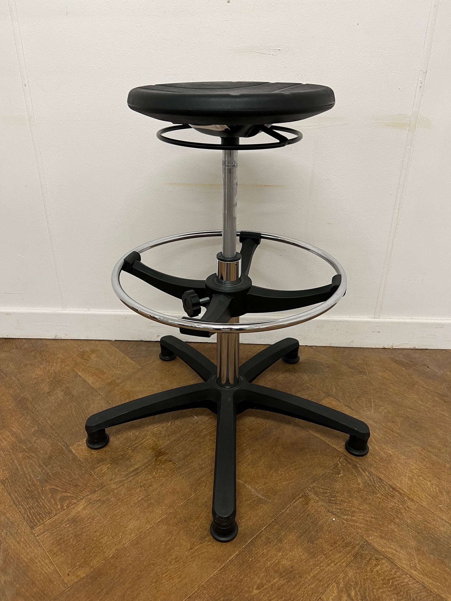 Technicians Stool Used Opus Industrial Technicians/Laboratory Stool – officecw