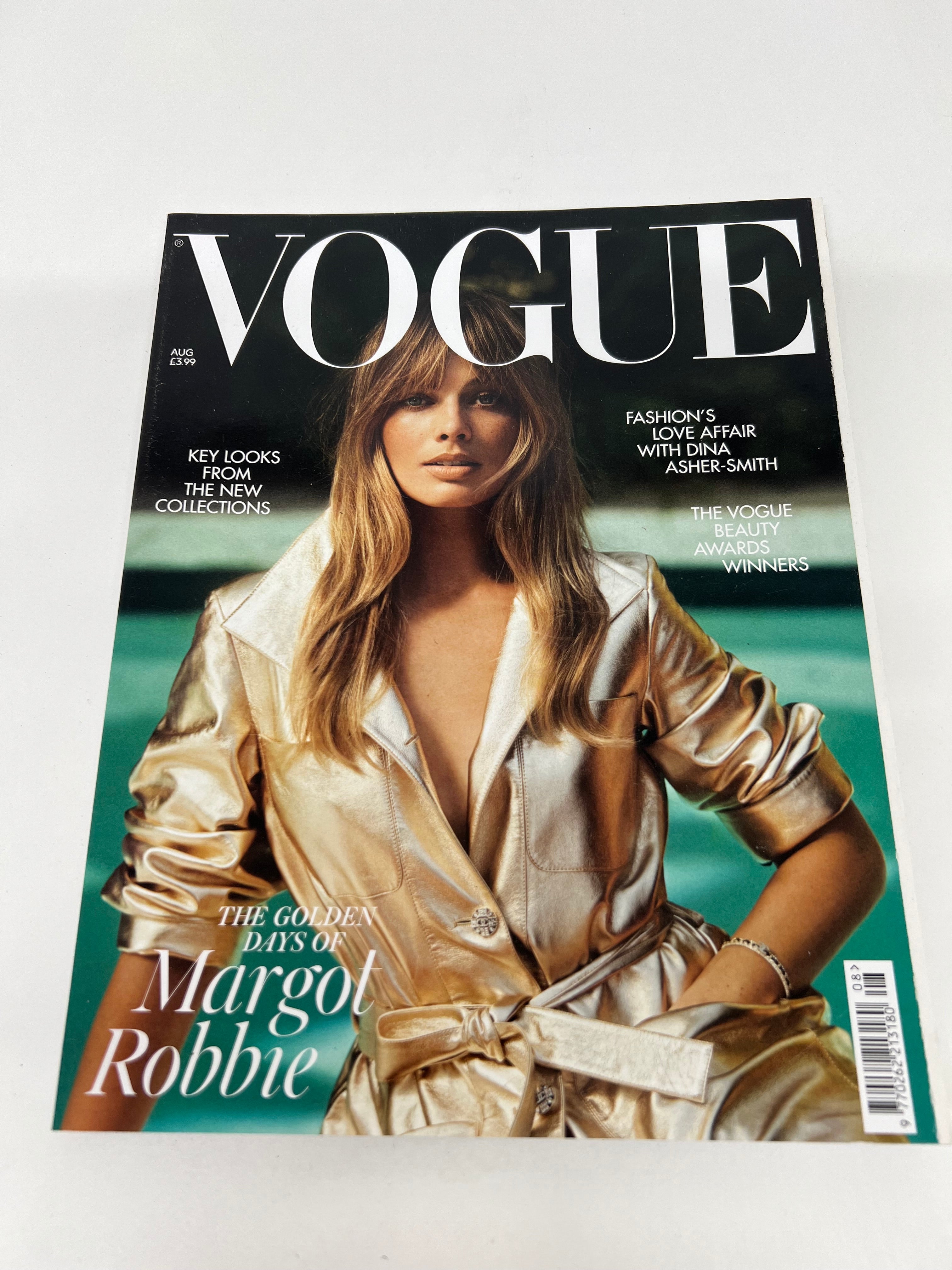 女性情報誌 Vogue UK August 2021 Margot Robbie British Vogue Magazine August 2021 Margot Robbie is the Cover Star