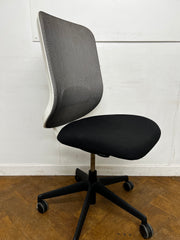 Orangebox Do Chair in Black Cloth/ Grey Mesh No Arms