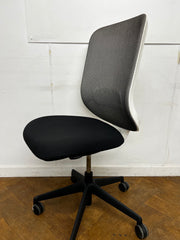 Orangebox Do Chair in Black Cloth/ Grey Mesh No Arms