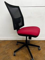 Pink Cloth Black Mesh Back Swivel Chair - No Arms