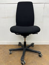 Kinnarps 5220 Black Cloth Swivel Chair No Arms (Ex Showroom Model).