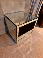 A Borghese Mirrored Art Deco Night/Tv Stand
