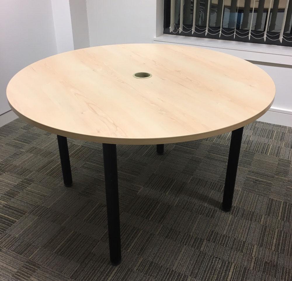 Used Senator Maple 1200mm Diameter Round Meeting Table – officecw