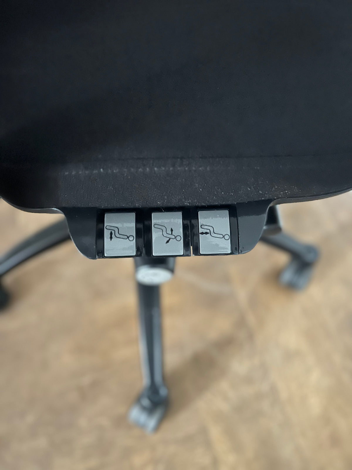 Office Chair R300 R Used RH Logic 300 Black Cloth Swivel Chair with Headrest and Arms ...