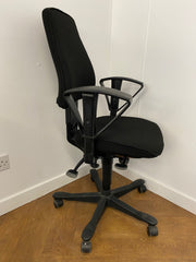 Used Kinnarps 6000 Swivel Chair in Black Cloth