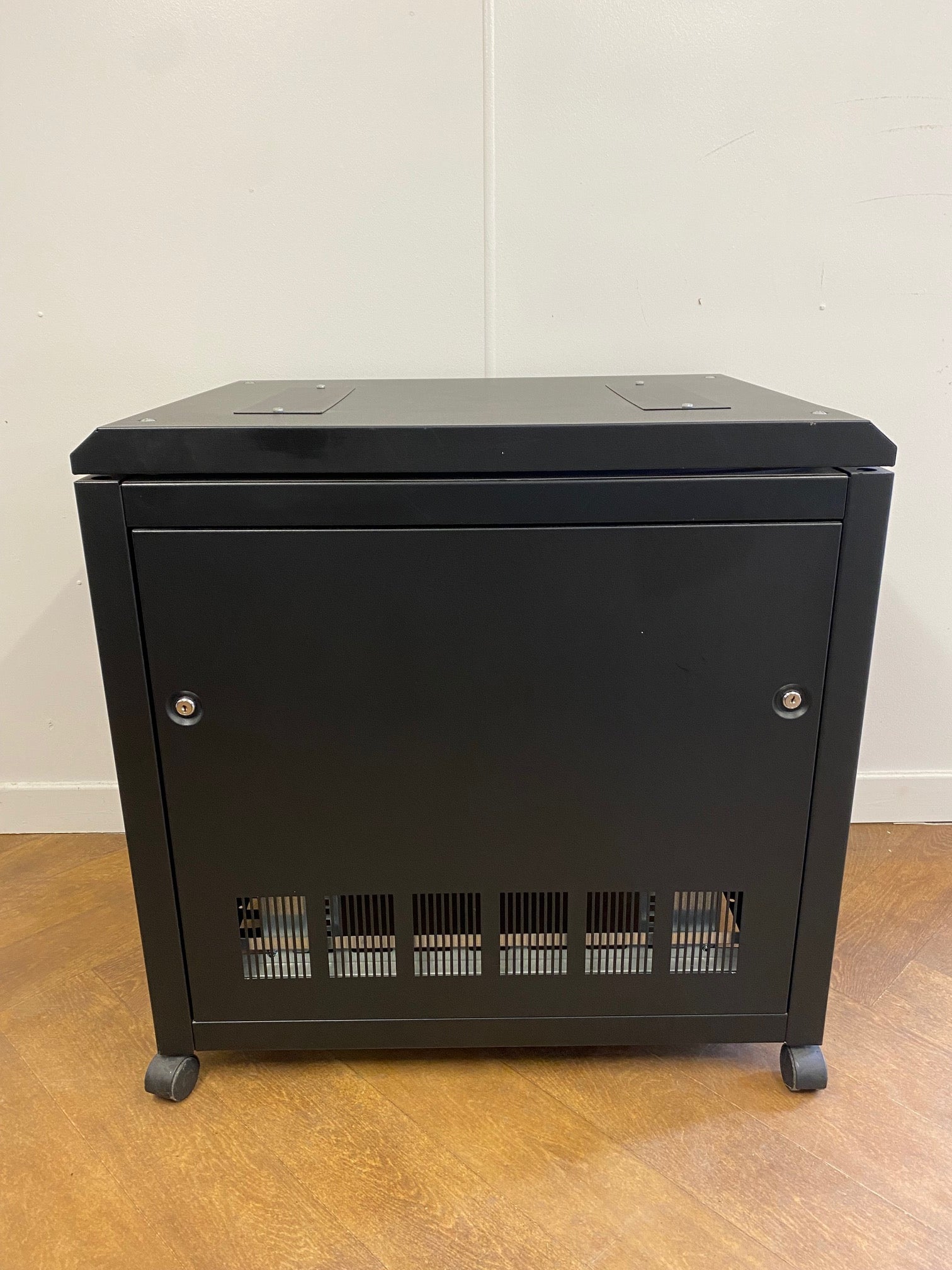 Used Prism 19 inch Comms/Rack – officecw