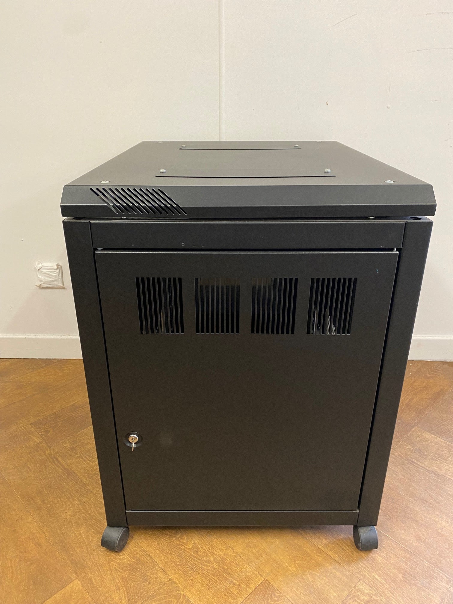 Used Prism 19 inch Comms/Rack – officecw