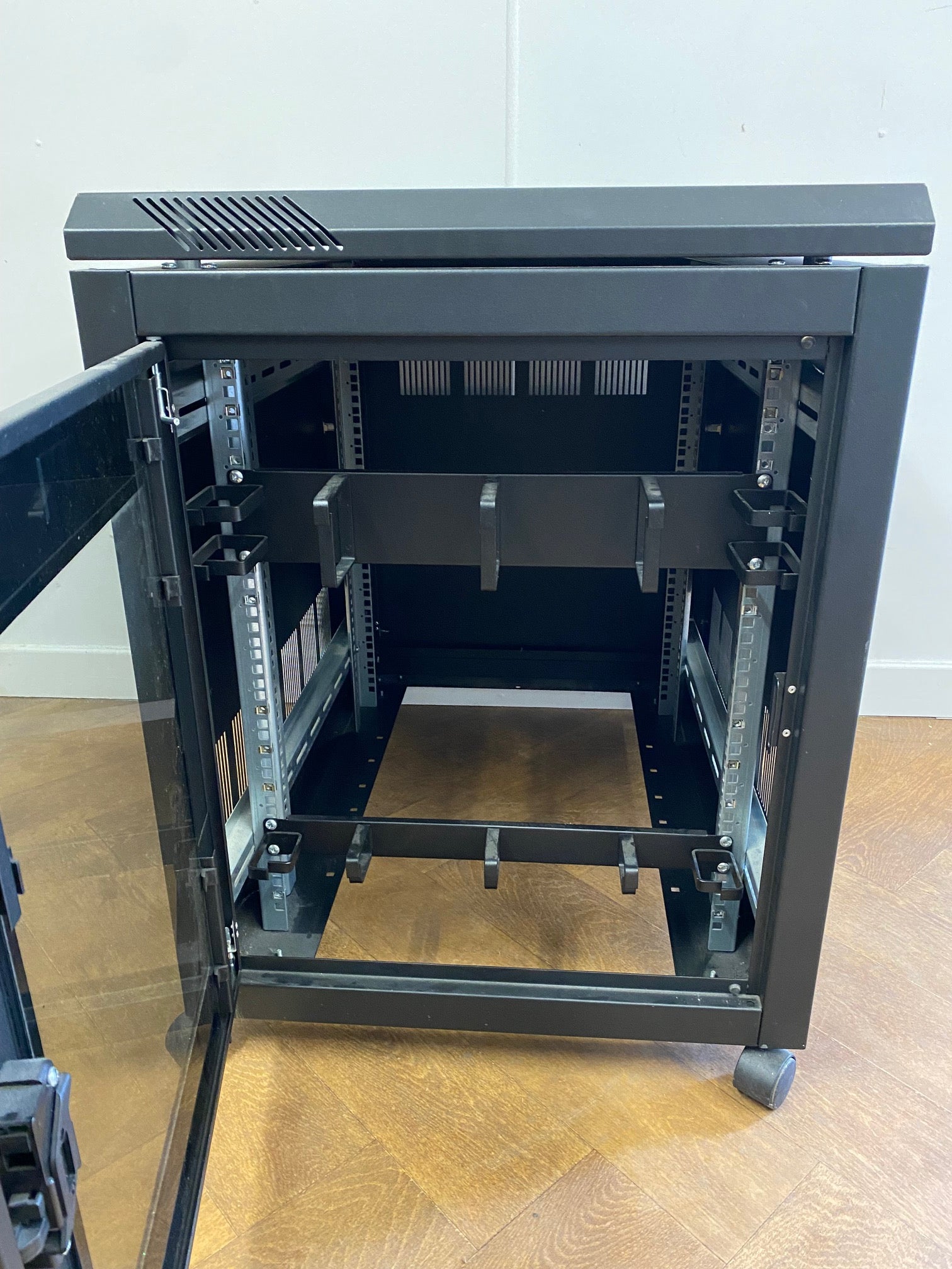 Used Prism 19 inch Comms/Rack – officecw