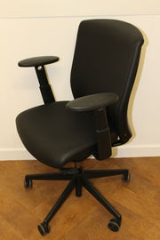 Used Senator Enigma S21 Black Faux Leather Operator Chair