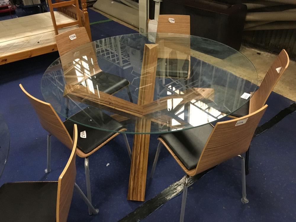 Round glass deals meeting table